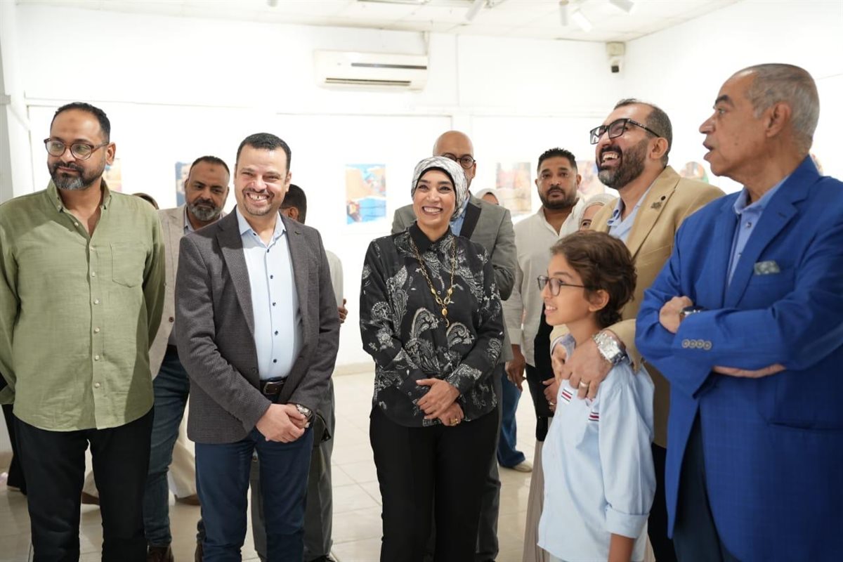 رئيس جامعة الاقصر تفتتح معارض الجامعة&nbsp;
