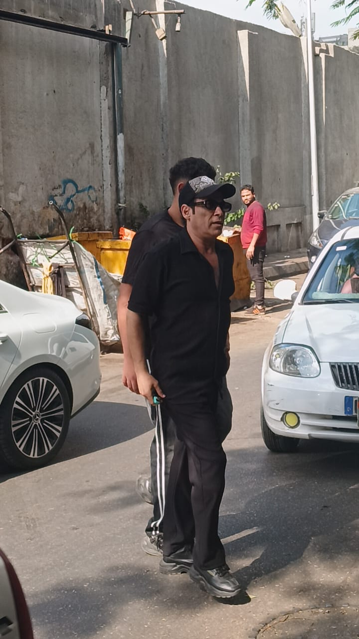 سعد الصغير أول الحضور لمسجد السراج المنير لإداء صلاة الجنازة على السيناريست أحمد عبد الله&nbsp;
