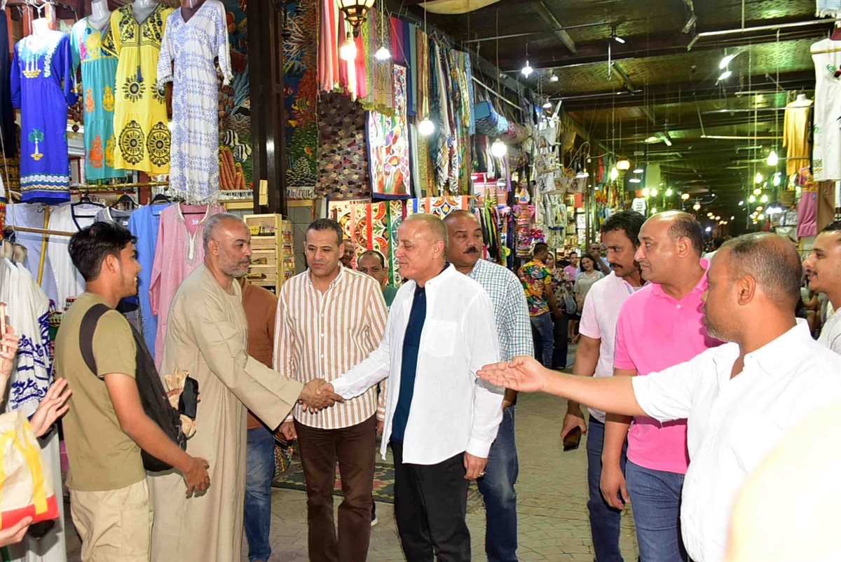 جولة ليلية بالسوق السياحي لمحافظ الأقصر&nbsp;