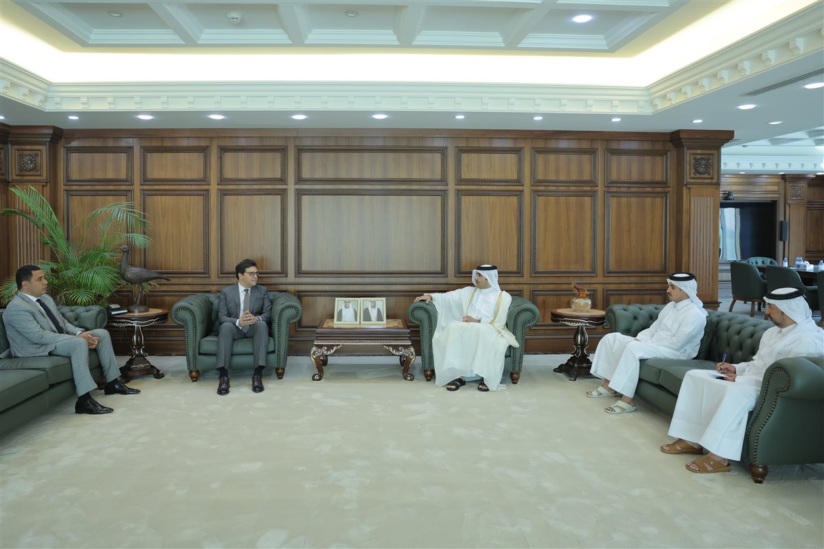 اللقاء