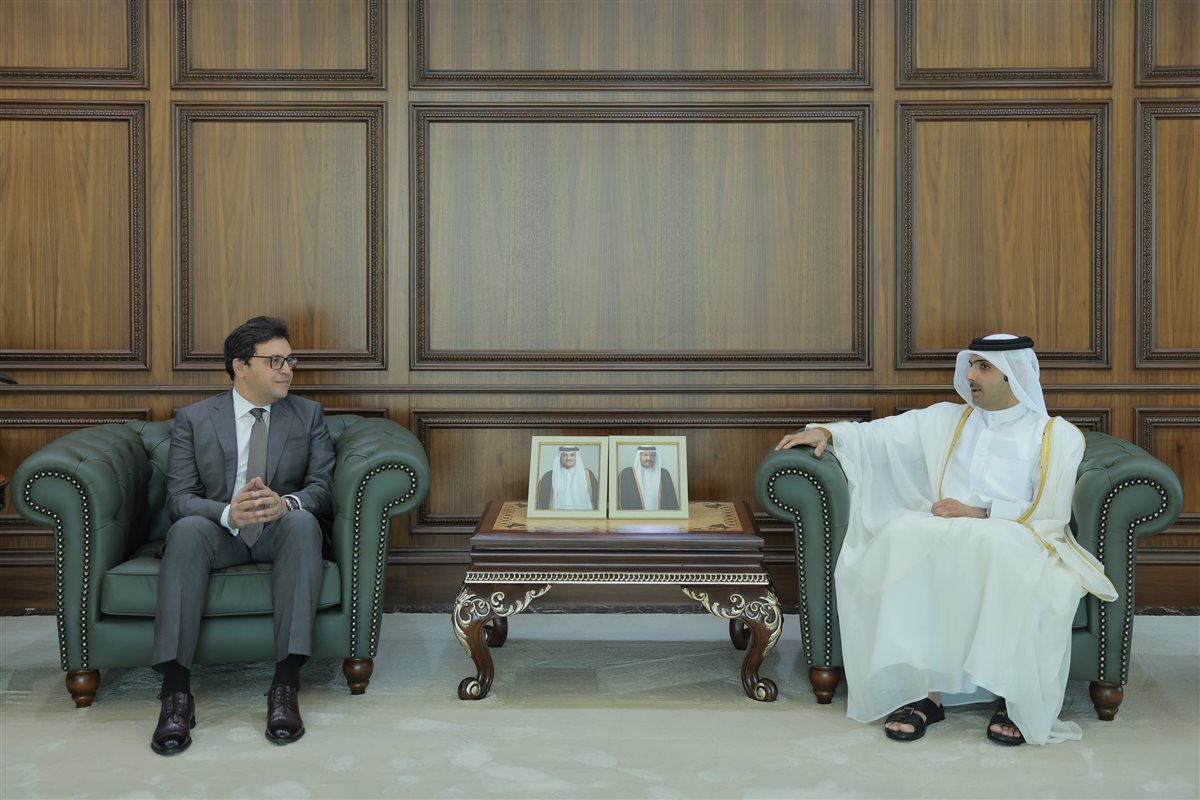 اللقاء