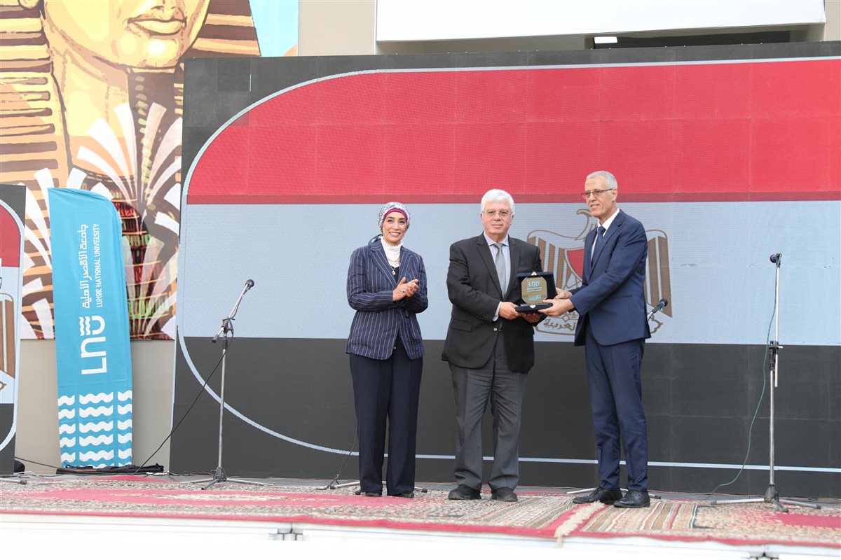 الوزراء يتفقدون جامعة الأقصر الأهلية&nbsp;
