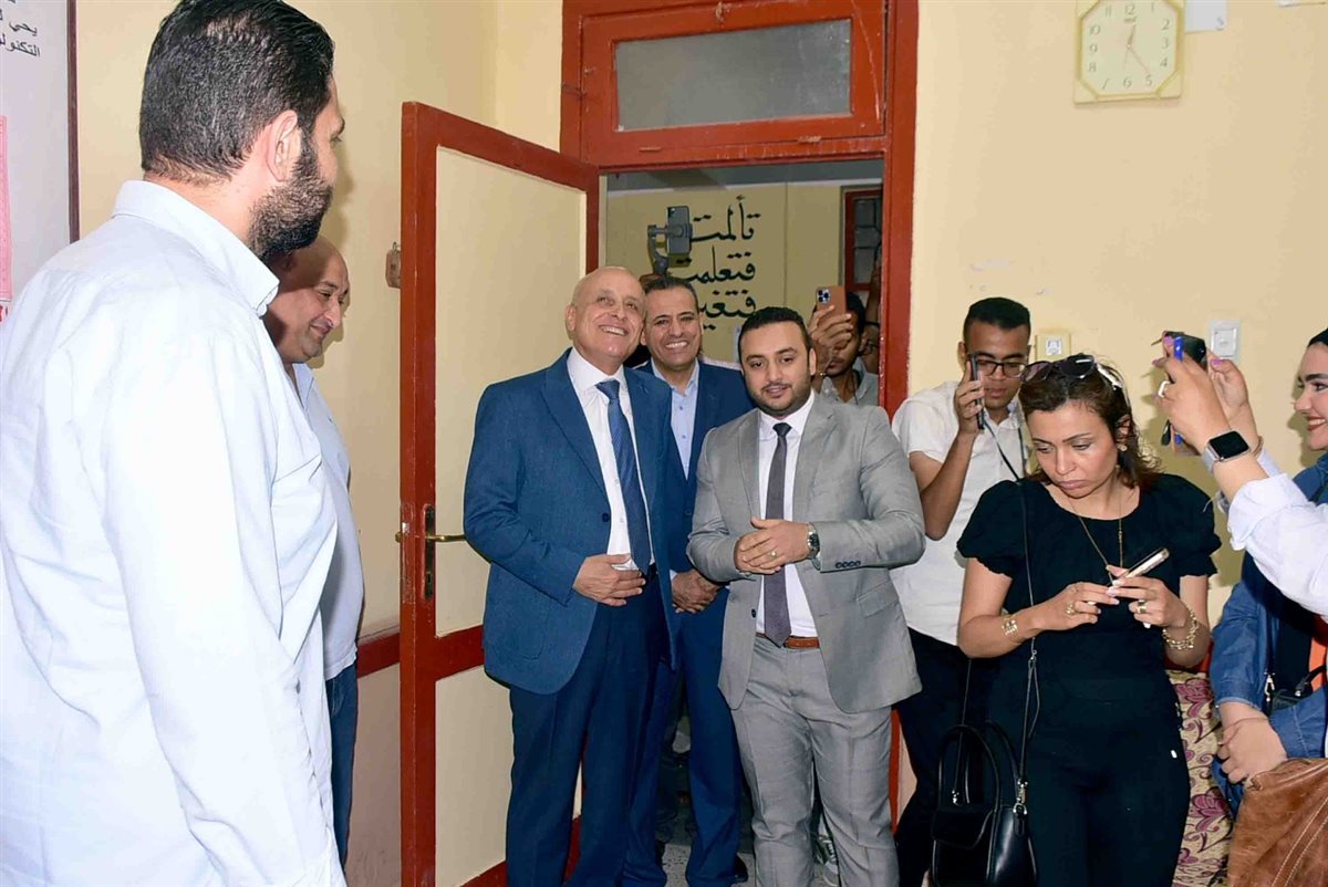محافظ الأقصر يتفقد لجان الانتخابات بالأقصر&nbsp;