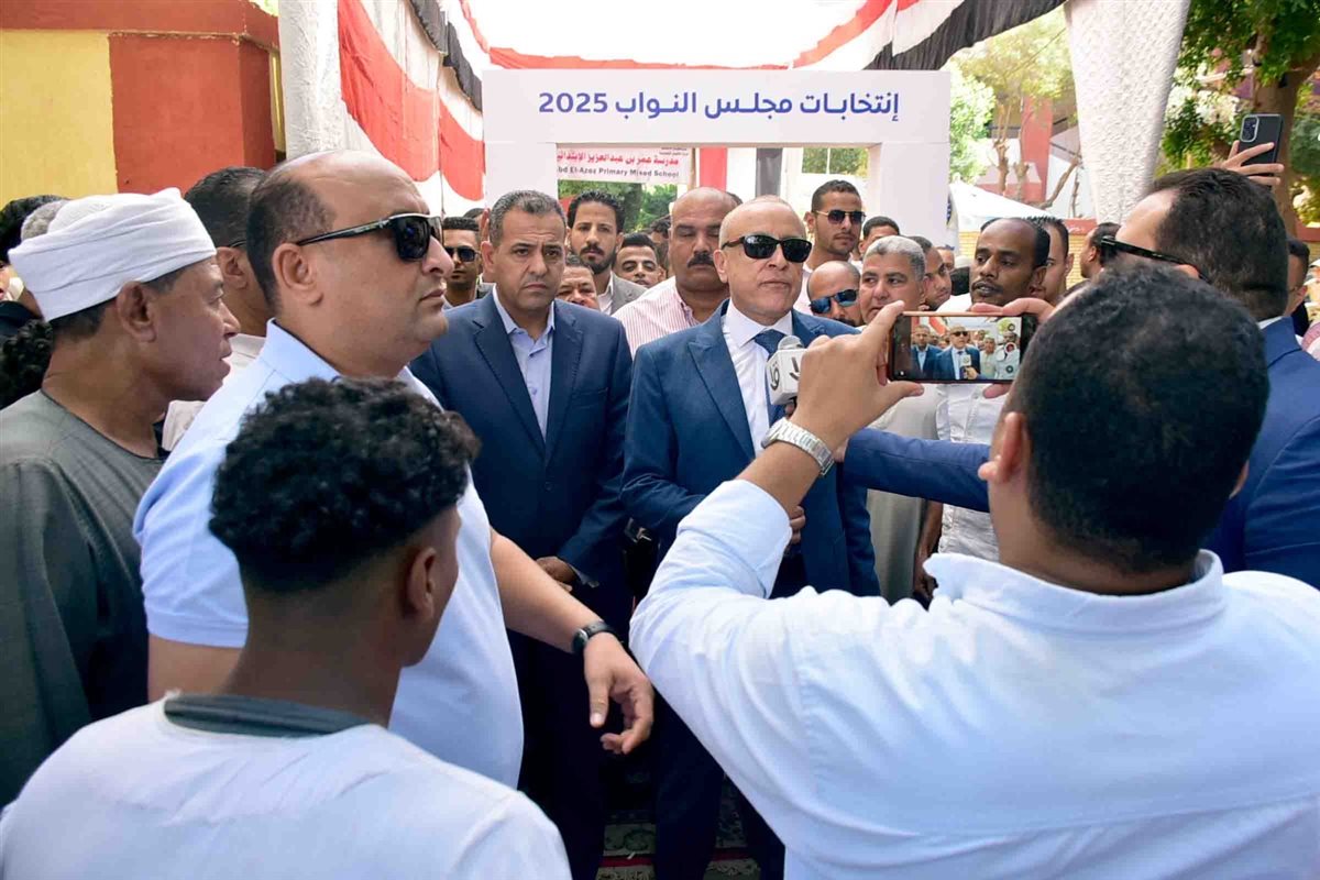 محافظ الأقصر يتفقد لجان الانتخابات بالأقصر&nbsp;