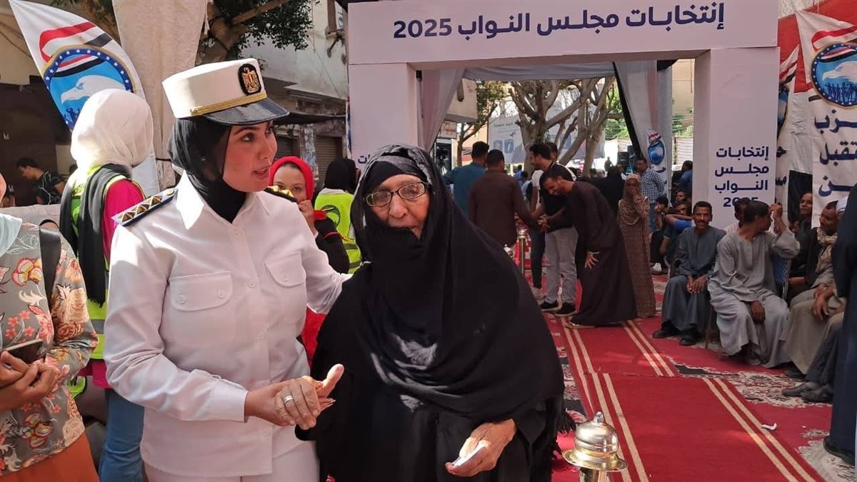 ترحيب لافت بالشرطة النسائية بالأقصر&nbsp;
