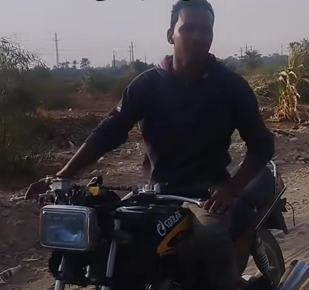 شاب يسحل كلب&nbsp;