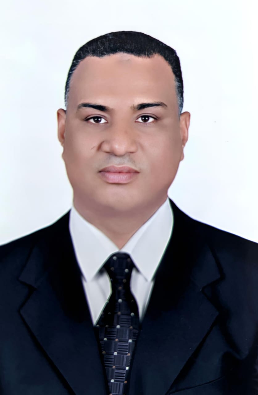 الاستاذ أحمد فراج &nbsp;احد الحاضرين اجتماع محافظ الاقصر&nbsp;