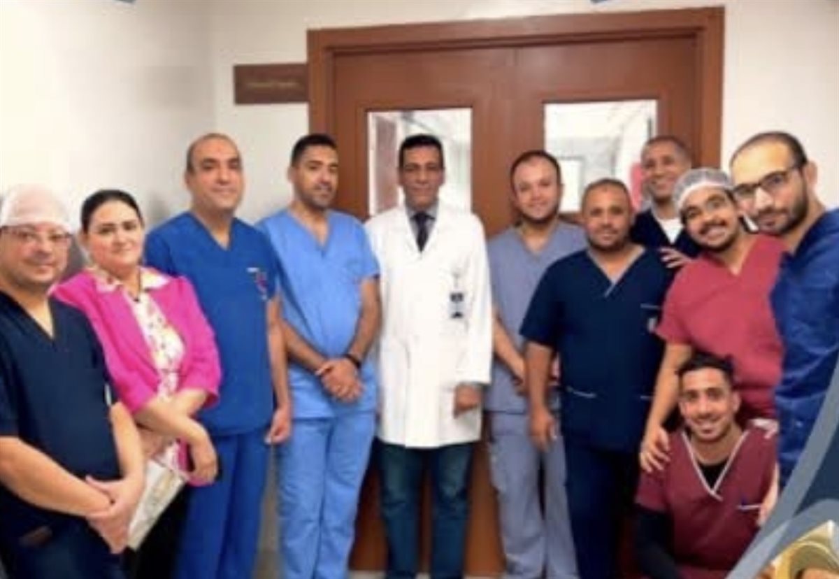 أطباء المجمع الطبي الدولي بالأقصر&nbsp;