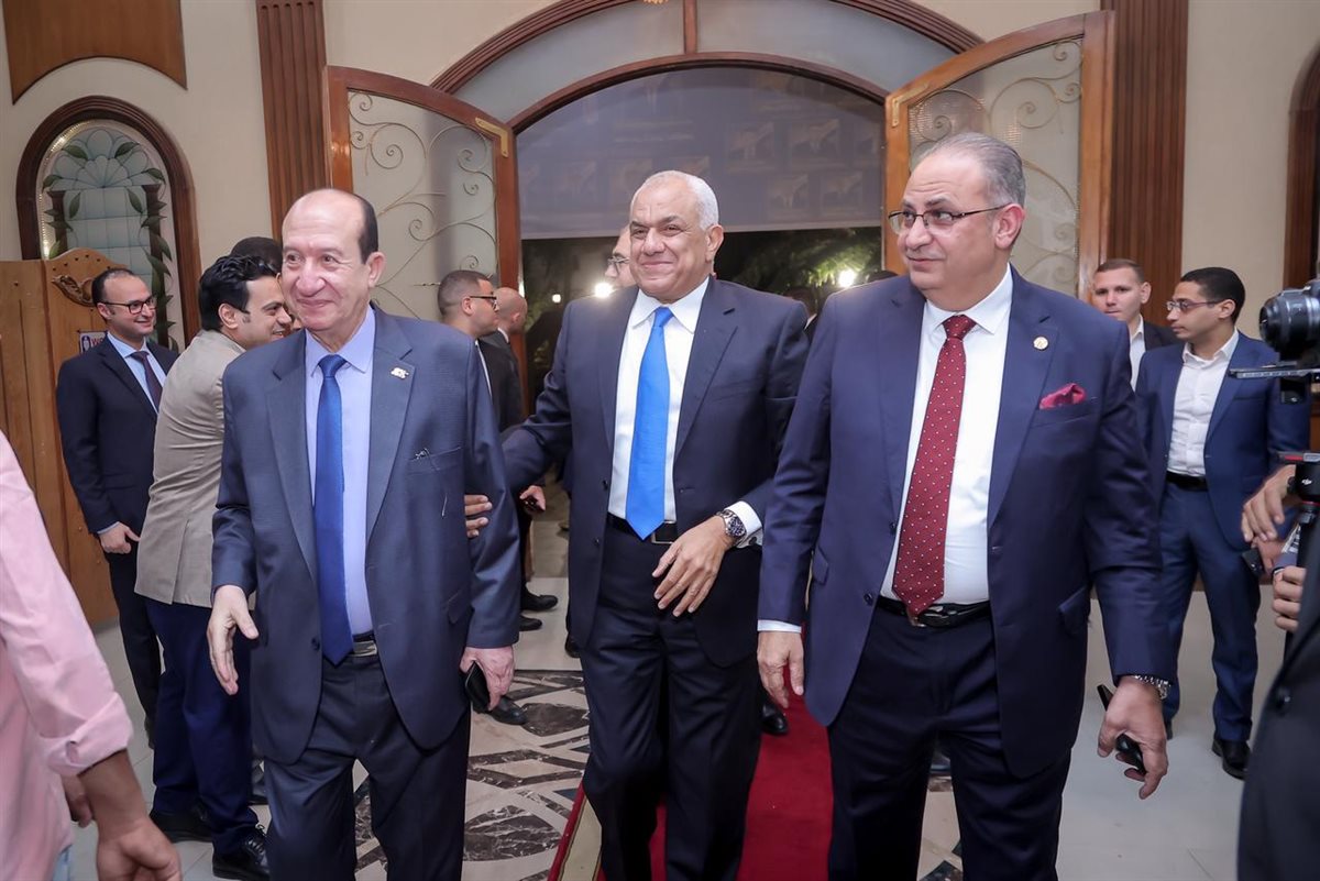 قائمة العادلي أثناء زيارة نادي قضاة سوهاج &nbsp;وقنا استعدادا للانتخابات