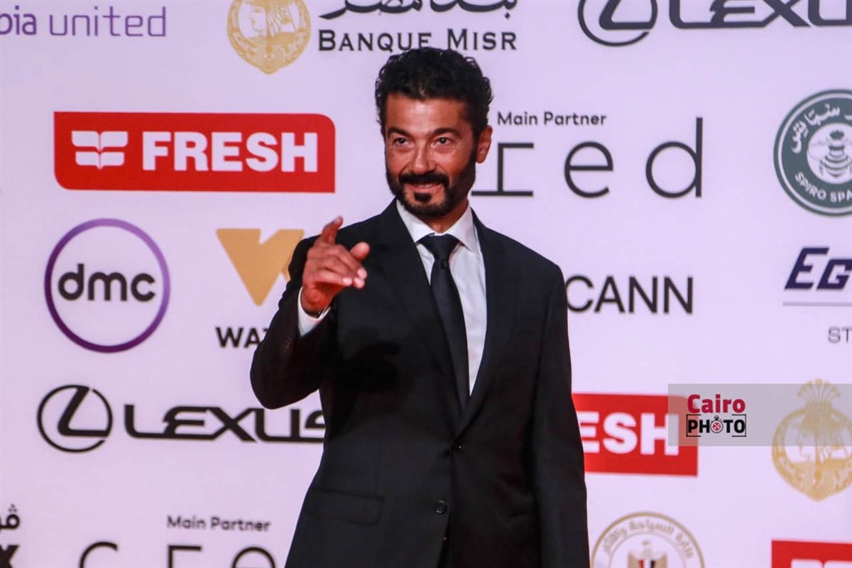 &nbsp;النجوم يتألقون على ريد كاربت فيلم المهاجر بمهرجان القاهرة السينمائي