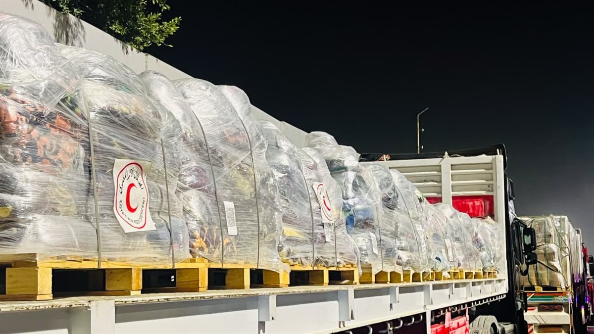 &nbsp;الهلال الأحمر المصري يرسل مستلزمات شتوية إلى قطاع غزة&nbsp;
