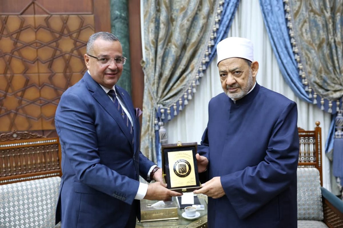 اللقاء