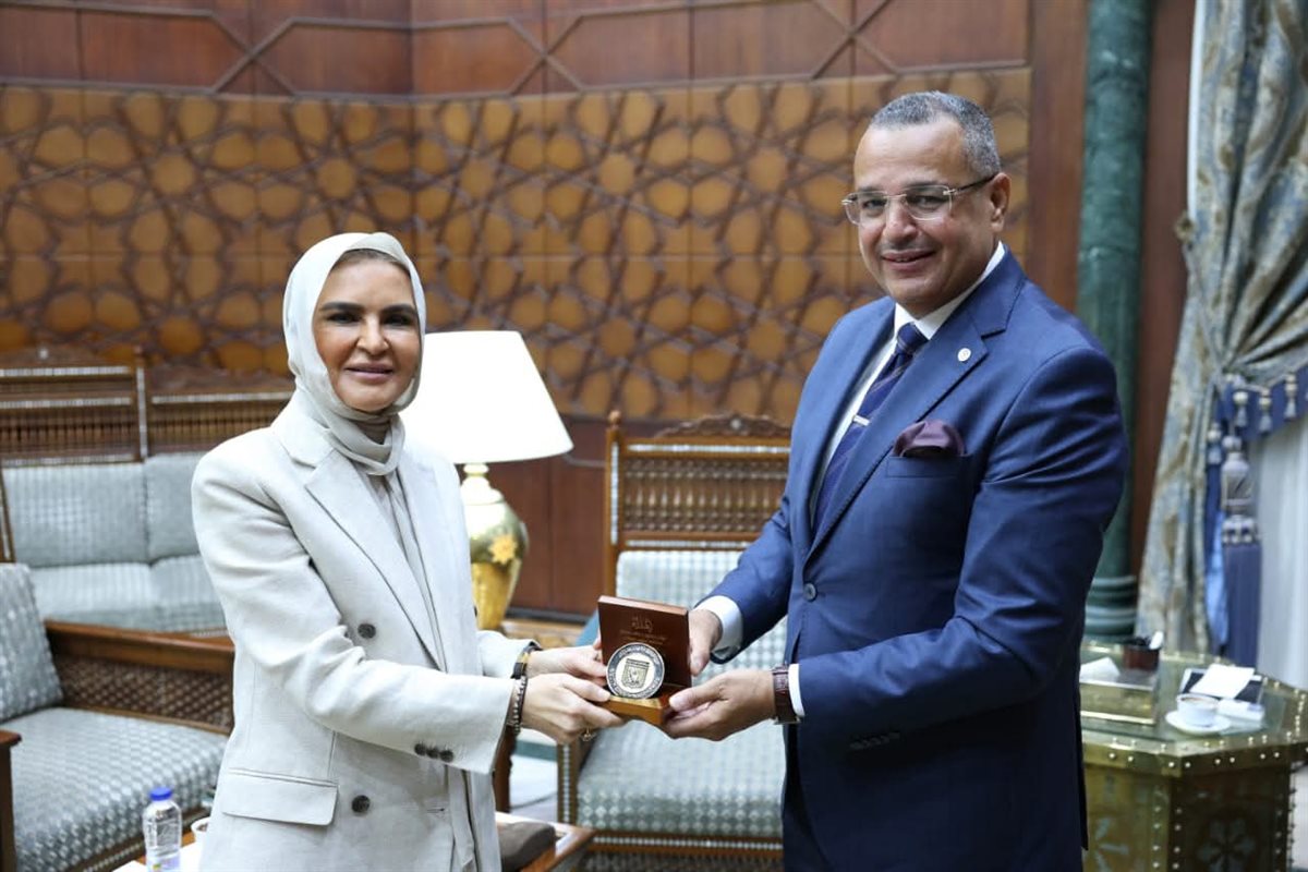 اللقاء
