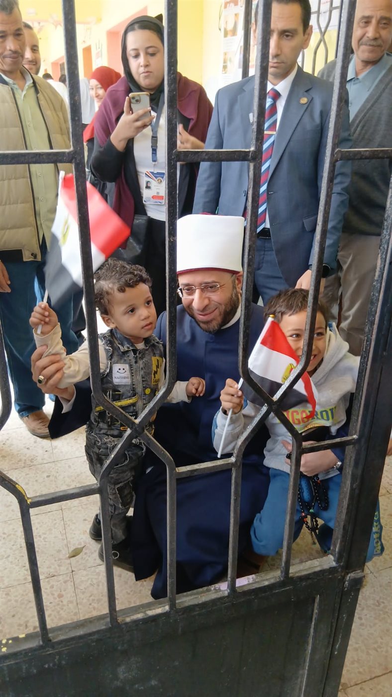 وزير الأوقاف يدلي بصوته الانتخابي في انتخابات النواب&nbsp;