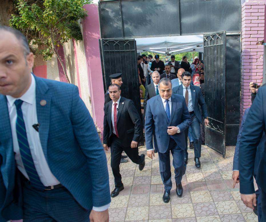 وزير الدولة للإنتاج الحربي يدلي بصوته في انتخابات مجلس النواب<br>&nbsp;