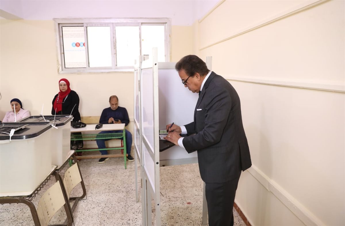 &nbsp;نائب رئيس مجلس الوزراء وزير الصحة يدلي بصوته في الانتخابات البرلمانية 2025&nbsp;