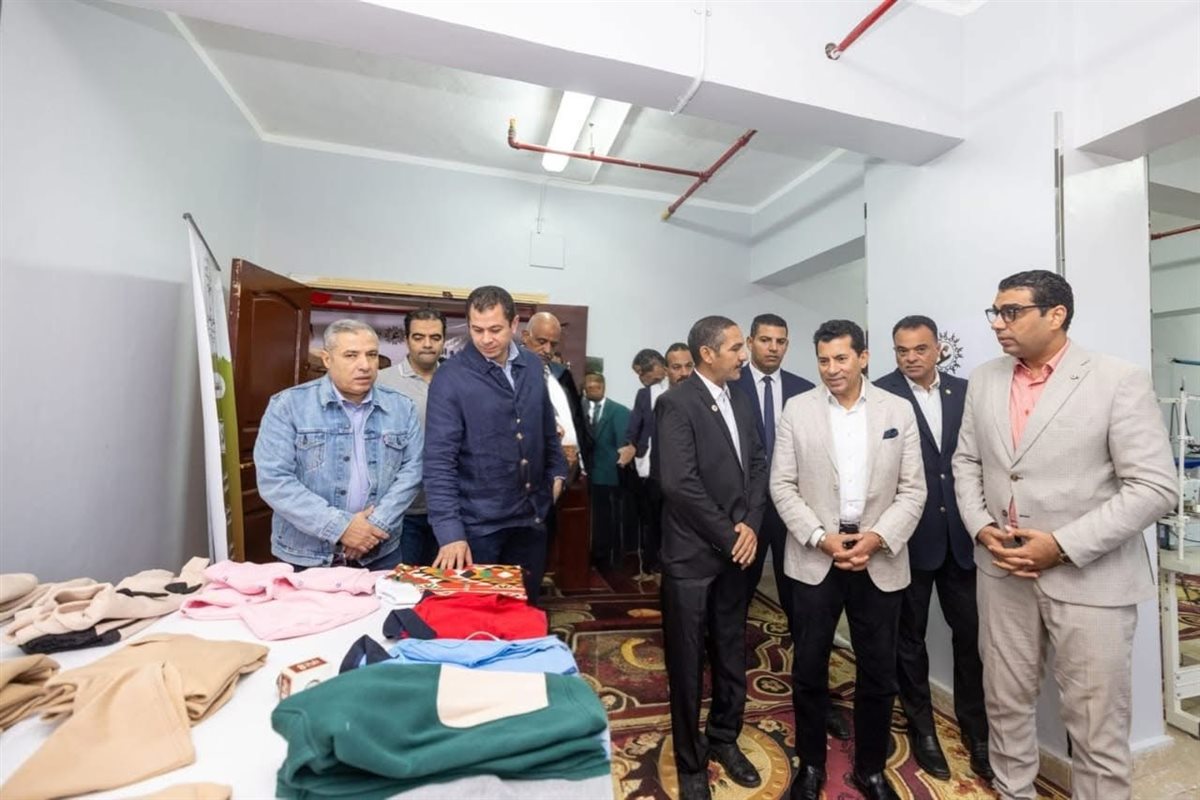 جولة وزير الشباب والرياضة بالأقصر&nbsp;