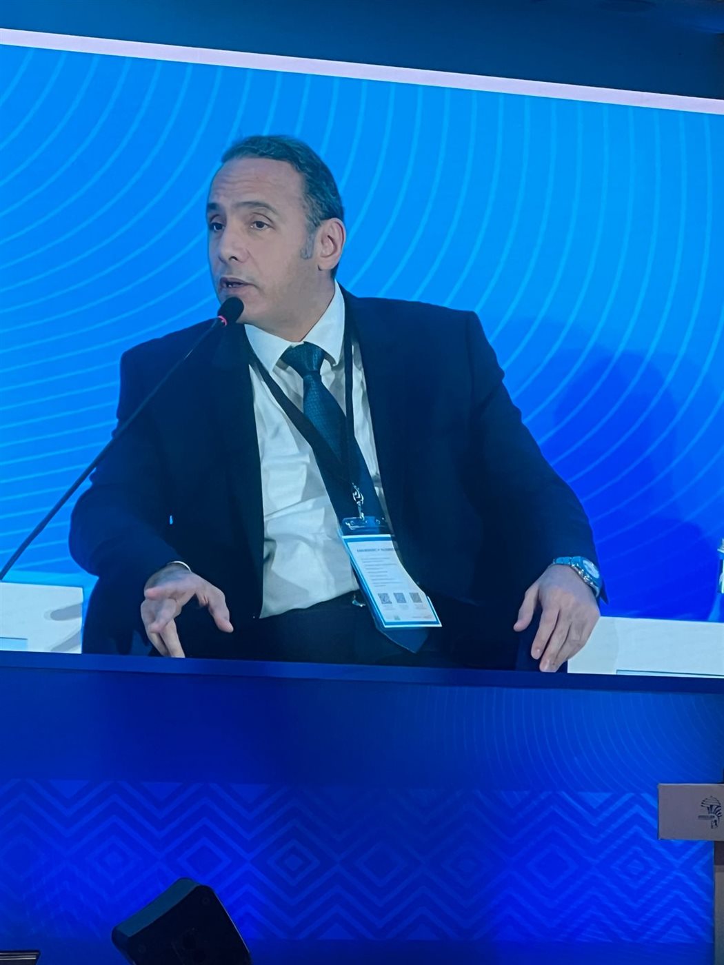 الدكتور إسلام عزام رئيس البورصة&nbsp;