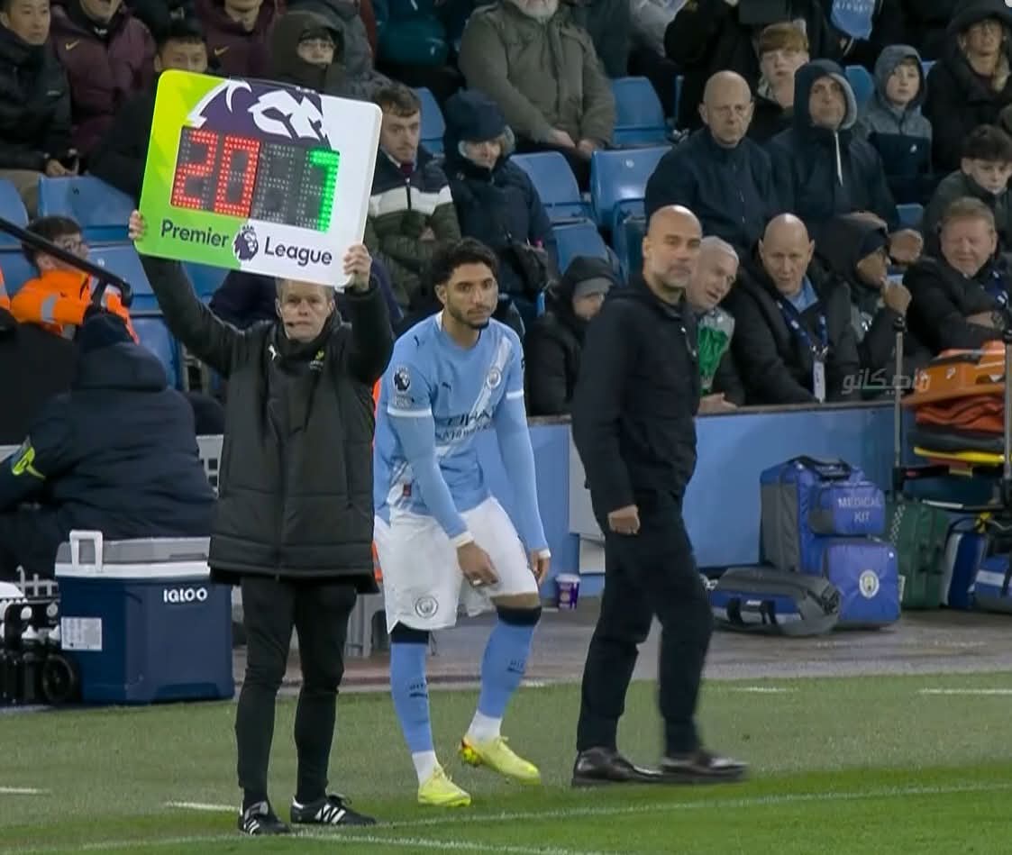 <strong>عمر مرموش لاعب مانشستر سيتي يشارك بديل في مباراة ليدز يونايتد في الدوري الإنجليزي الممتاز&nbsp;</strong>