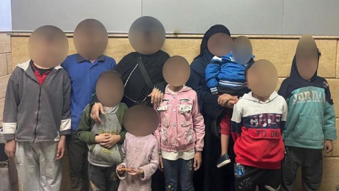 الأطفال الأحداث مع المتهمين&nbsp;