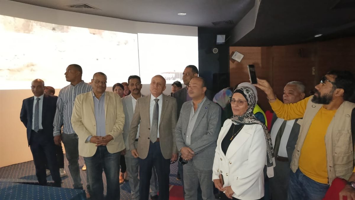 محافظ الأقصر يفتتح أعمال تطوير مكتبة مصر العامة&nbsp;