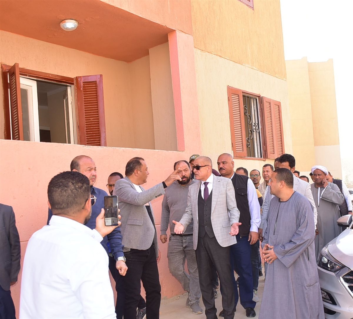 محافظ الأقصر ينفعل على مسؤولي الطود&nbsp;
