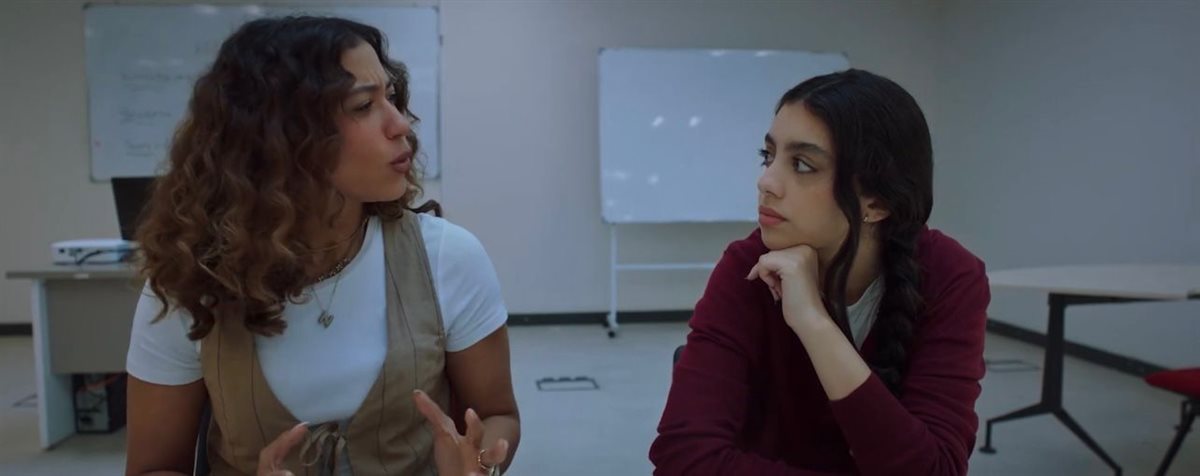 ياسمينا العبد تدخل منطقة الفريند زون من يوسف رأفت في الحلقة 3 من مسلسل ميد تيرم&nbsp;