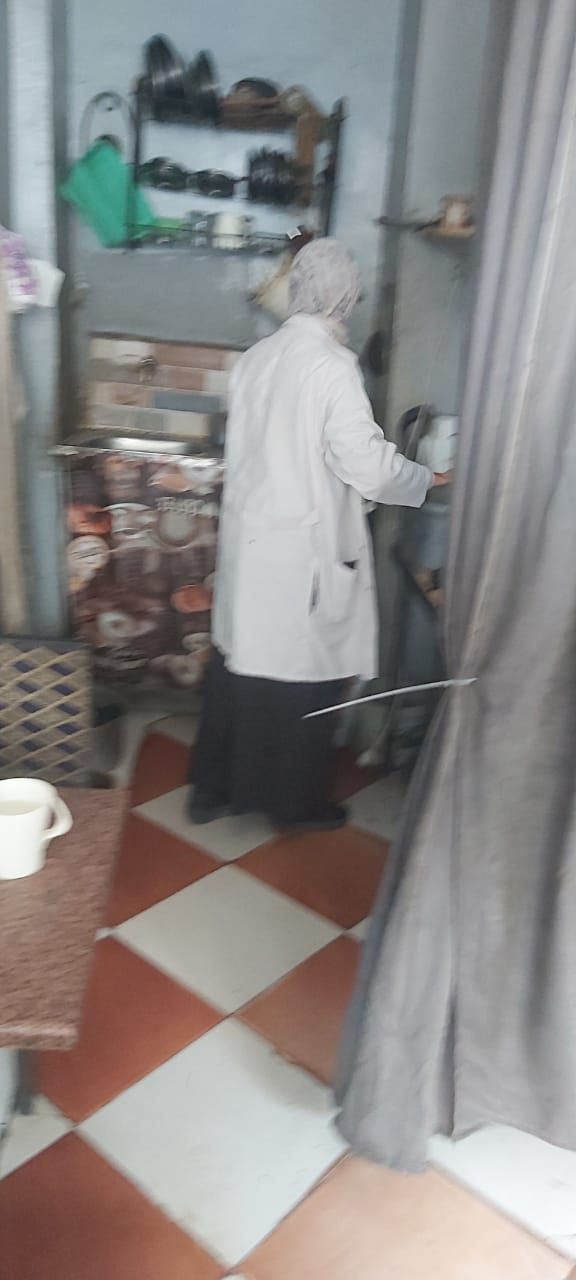 ضبط سلع وعجينة حواوشي فاسدة في حملة تموينية بالفيوم