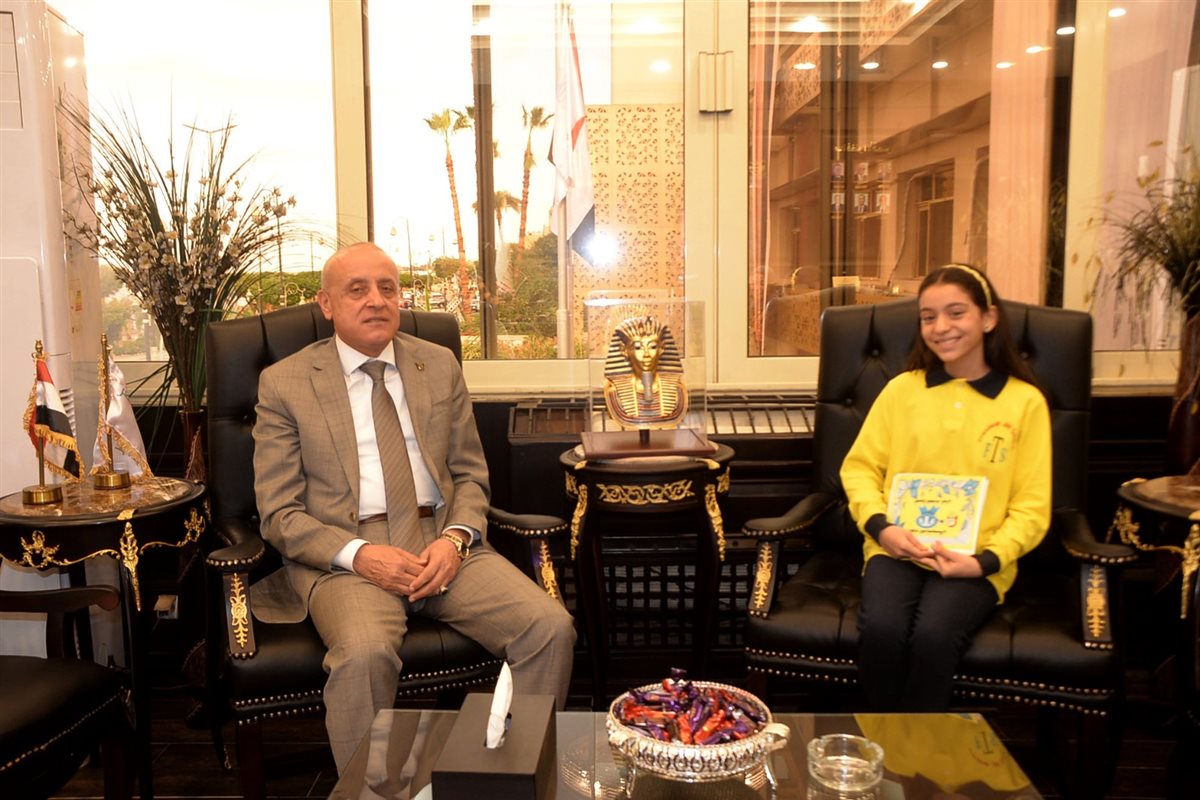 محافظ الأقصر ولقاء مع مذيعة صغيرة&nbsp;