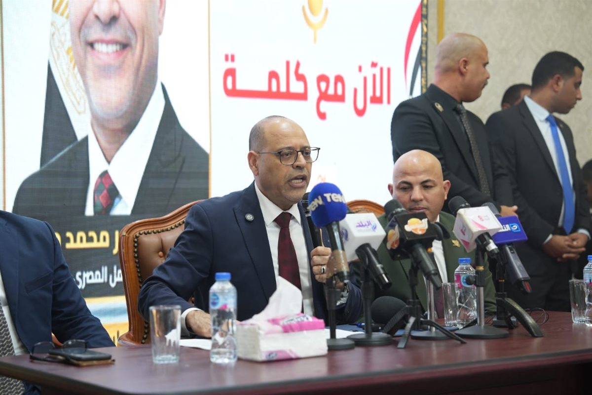وزير العمل &nbsp;محمد جبران