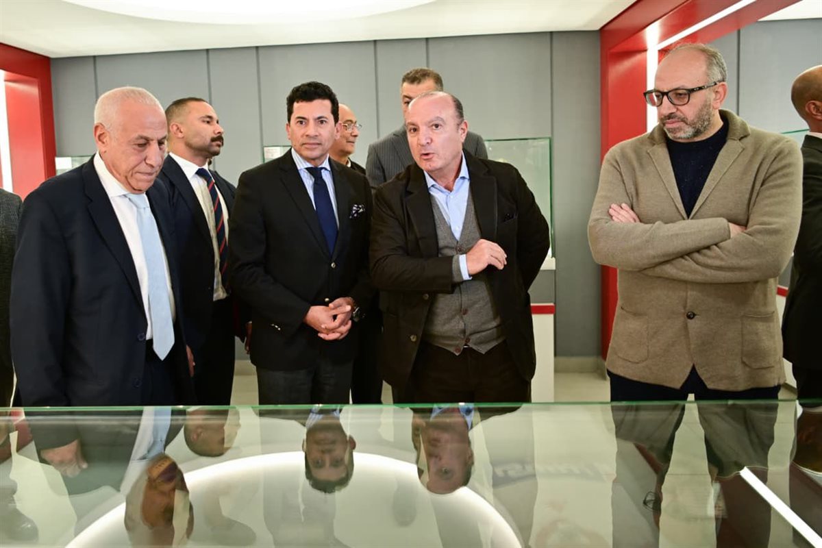 <strong>لقطات من زيارة وزير الرياضة لـ نادي الزمالك&nbsp;</strong>