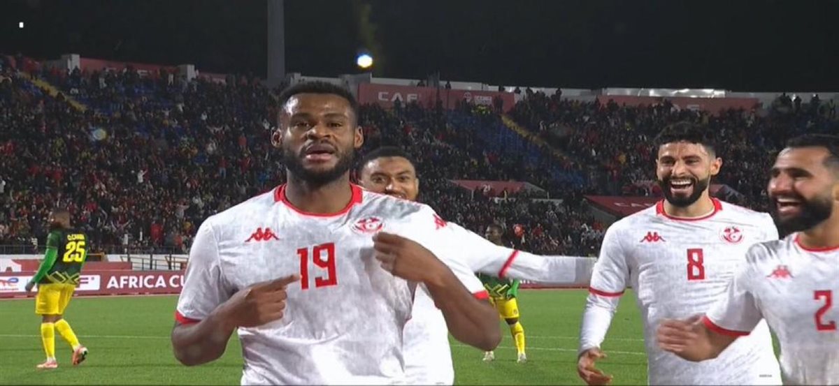 <strong>أحتفال لاعبو منتخب تونس بهدف التقدم في شباك مالي في ثمن نهائي امم إفريقيا 2025 بالمغرب</strong>