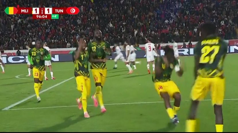 <strong>أحتفال لاعبو منتخب مالي بهدف التعديل أمام تونس في ثمن نهائي امم إفريقيا 2025 بالمغرب</strong>