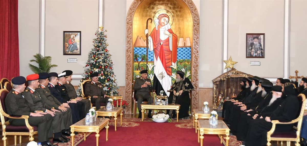 وزير الدفاع يهنئ البابا تواضروس الثاني بمناسبة عيد الميلاد المجيد