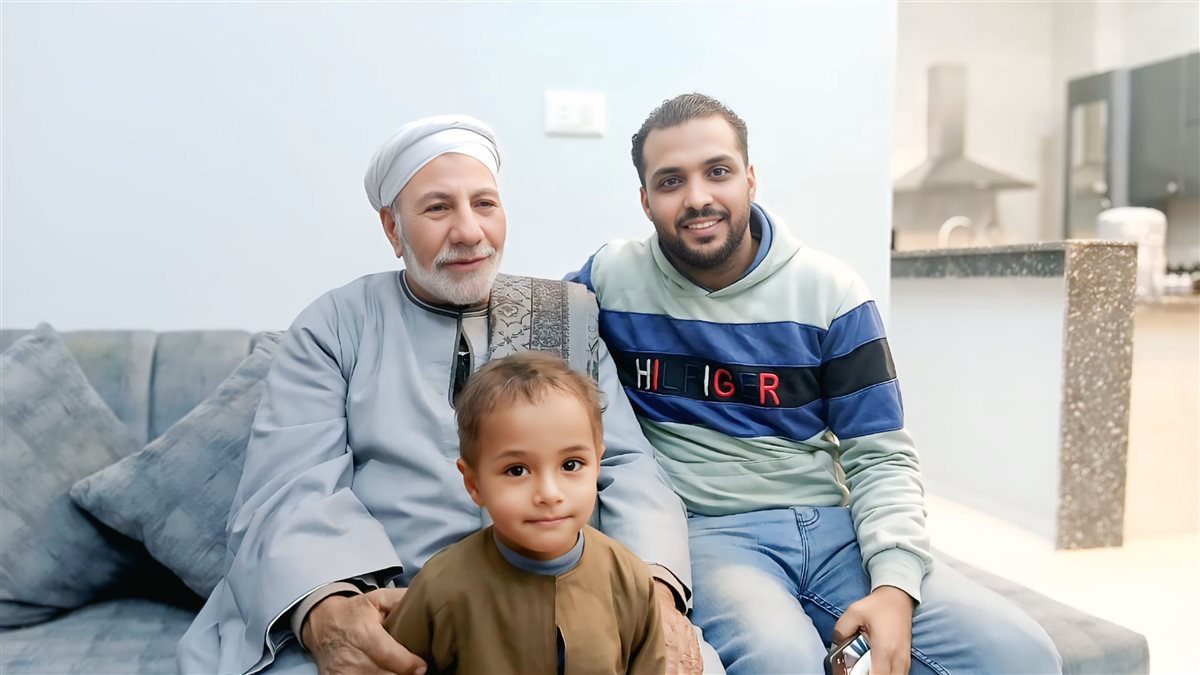 العم عبدالفتاح خلال لقائه مع القاهرة 24&nbsp;
