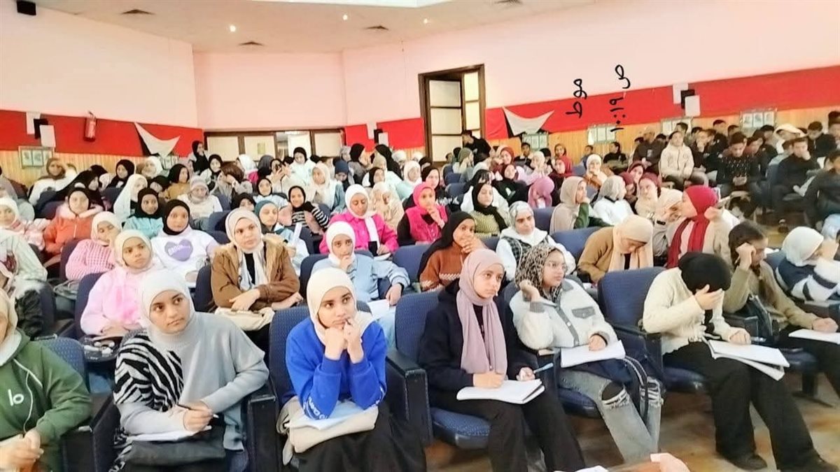 جانب من محاضرات الشهادة الاعدادية