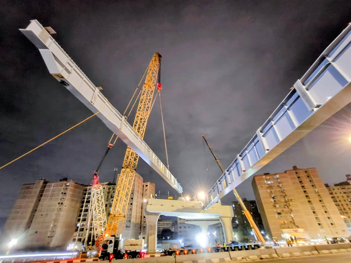 أعمال رفع كمرات محور عمرو بن العاص