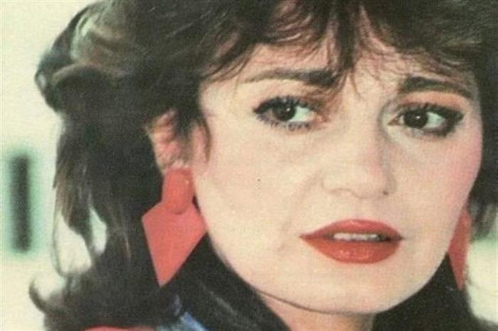 الفنانة مديحة كامل