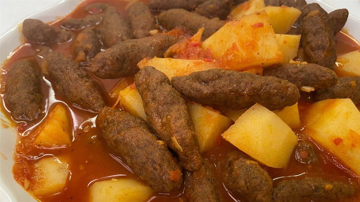 طريقة عمل كفتة الأرز بالصلصة
