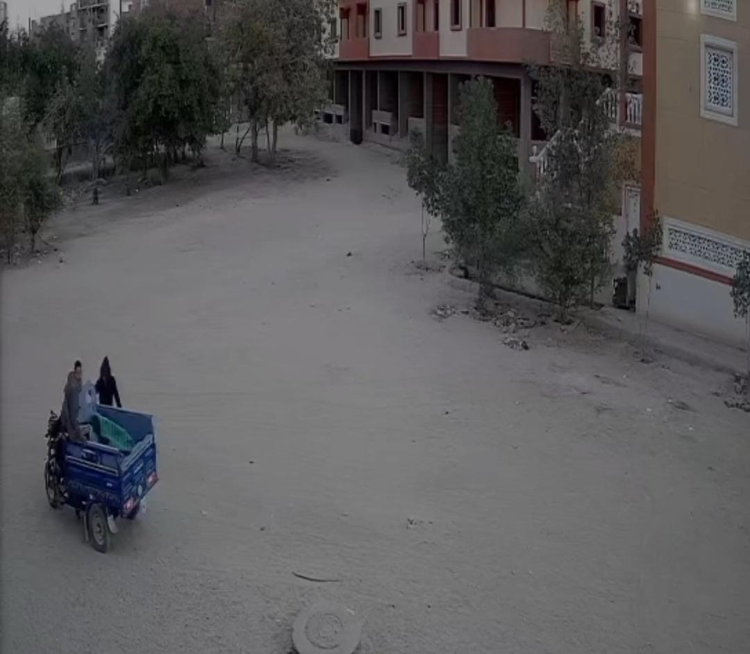 سرقة أغطية غرف الصرف الصحي&nbsp;