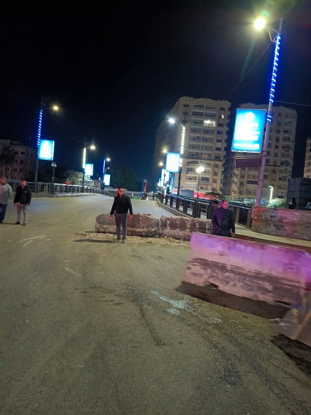 بدء غلق كوبري مبارك في شبين الكوم بالمنوفية