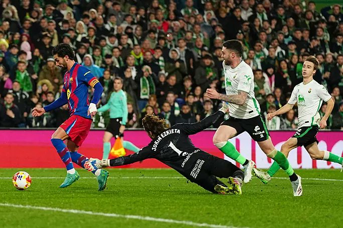 <strong>مباراة برشلونة وراسينج سانتاندير في كأس ملك إسبانيا</strong>