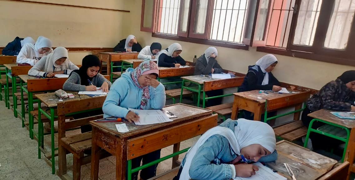انتظام امتحانات الشهادة الإعدادية بالمحافظات
