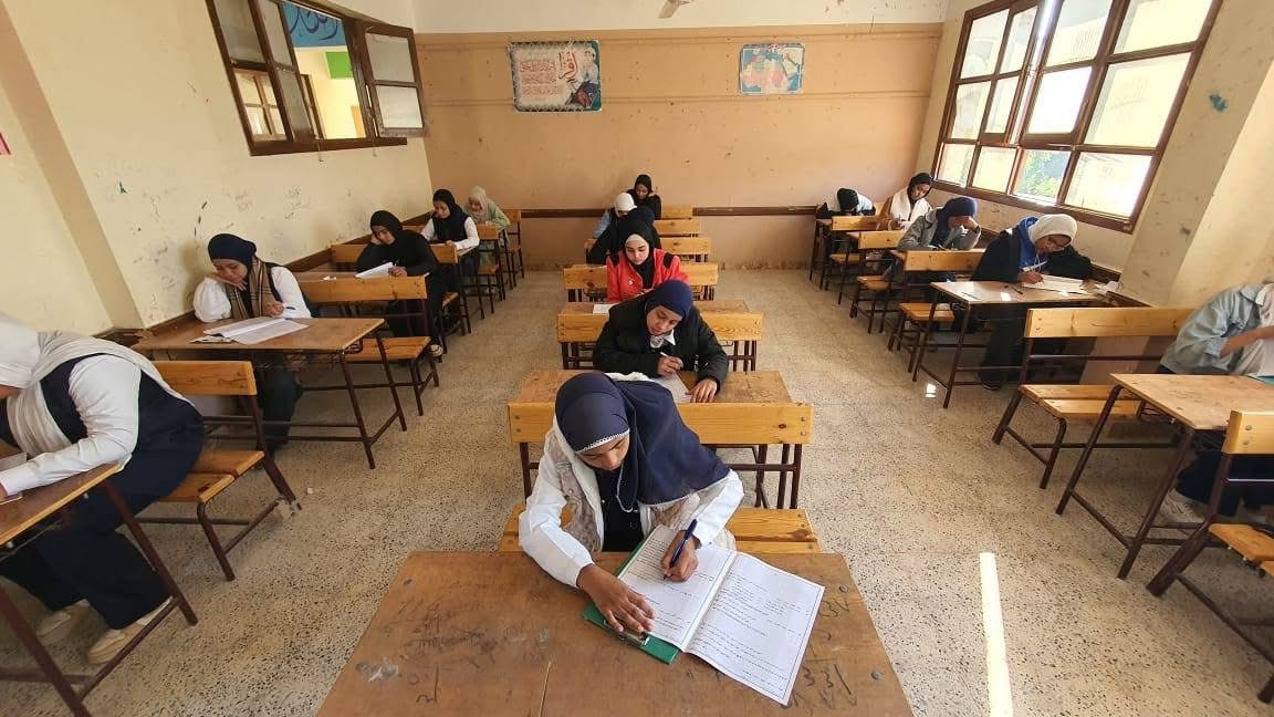 إنطلاق إمتحانات الشهادة الإعدادية