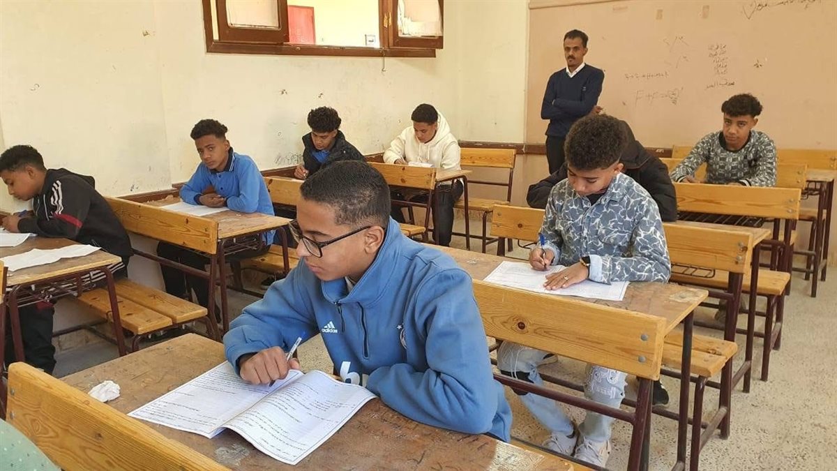إنطلاق إمتحانات الشهادة الإعدادية
