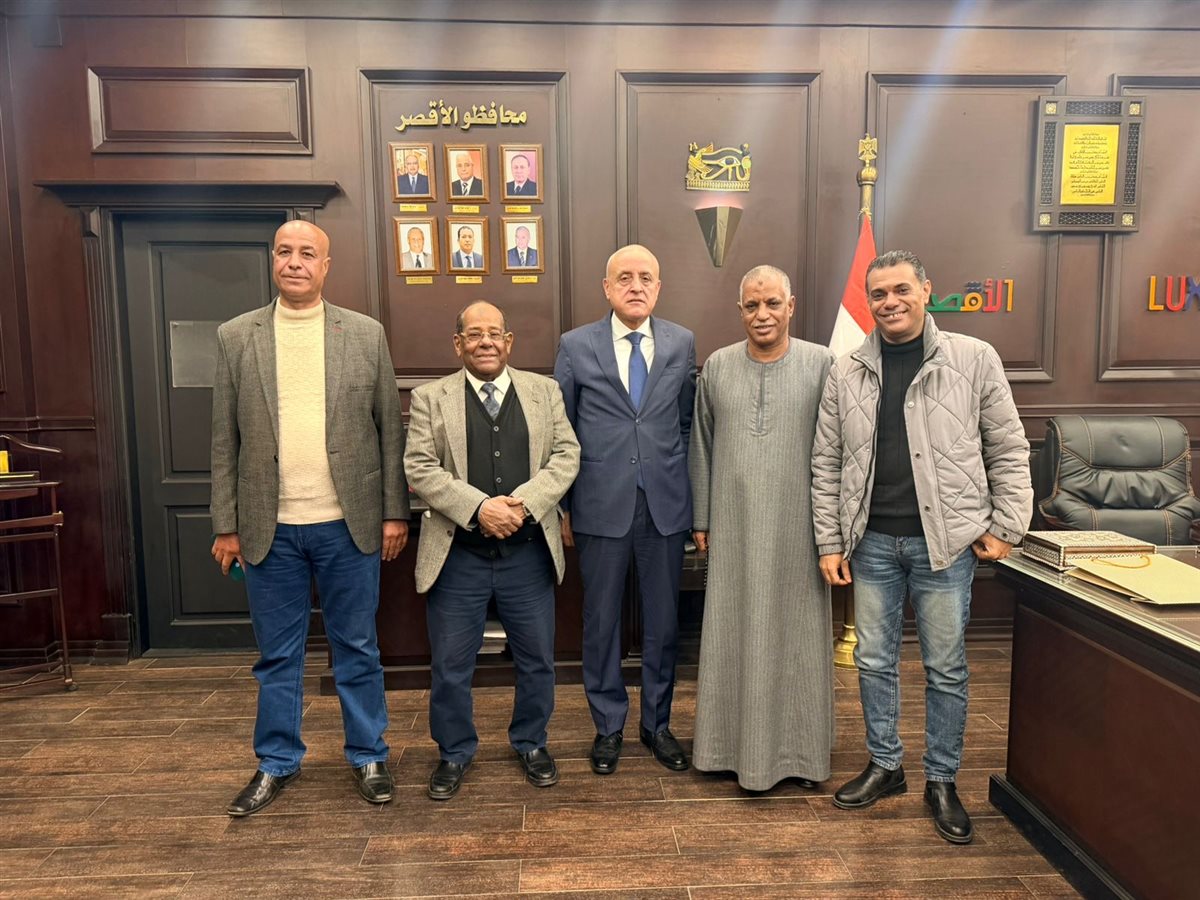 محافظ الأقصر يستقبل &nbsp;وفد السادة الحجاجية