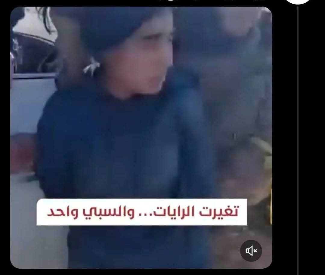 نساء يتضامنن مع ضحية سورية تعرضت لقطع شعرها على يد مسلح