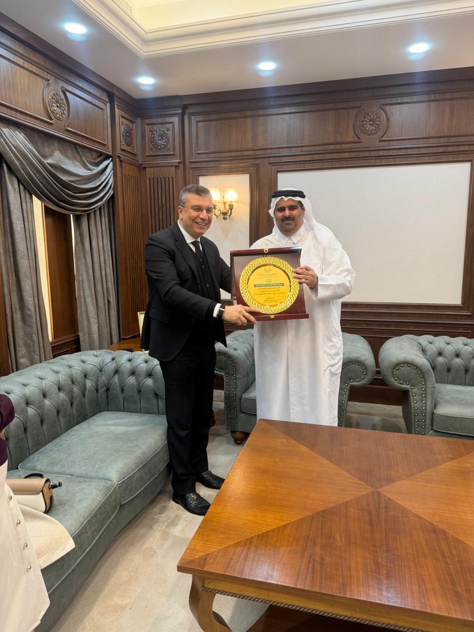 تكريمًا متبادلًا بين رئيس اتحاد إذاعات وتلفزيونات دول التعاون الإسلامي والرئيس التنفيذي للمؤسسة القطرية للإعلام