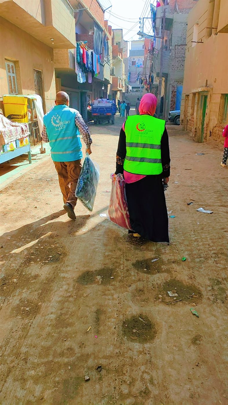 صناع الخير توزع بطاطين على الفئات الأكثر احتياجًا بمحافظة أسيوط