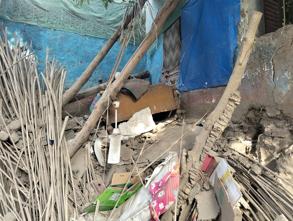 إنهيار منزل